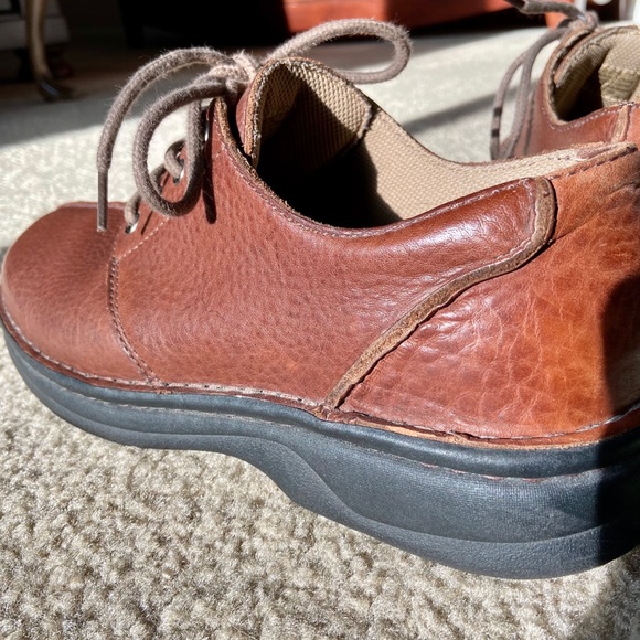 Dockers Leather Upper Oxfords - Picture 4 of 5